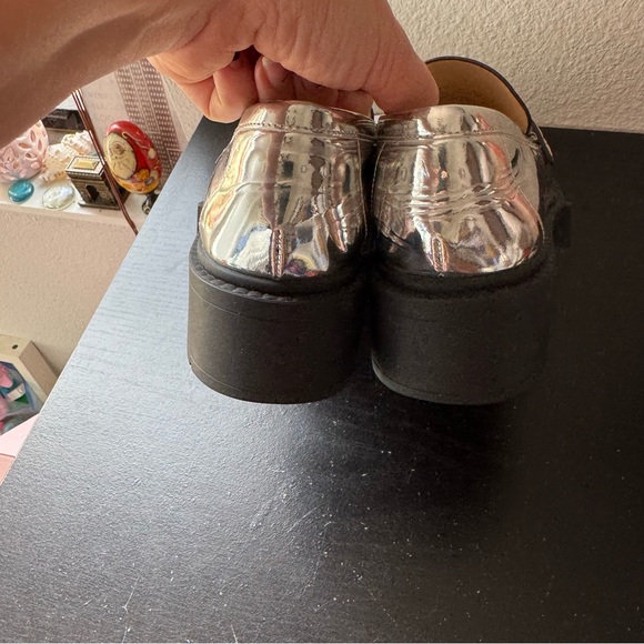 NWT Coach Leah Loafer In Silver Metallic Sz 6,5 - Picture 9 of 14